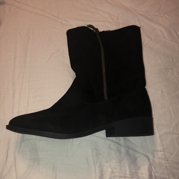 Qupid Faux Fur Lined Ankle Boot - Picture 2 of 6